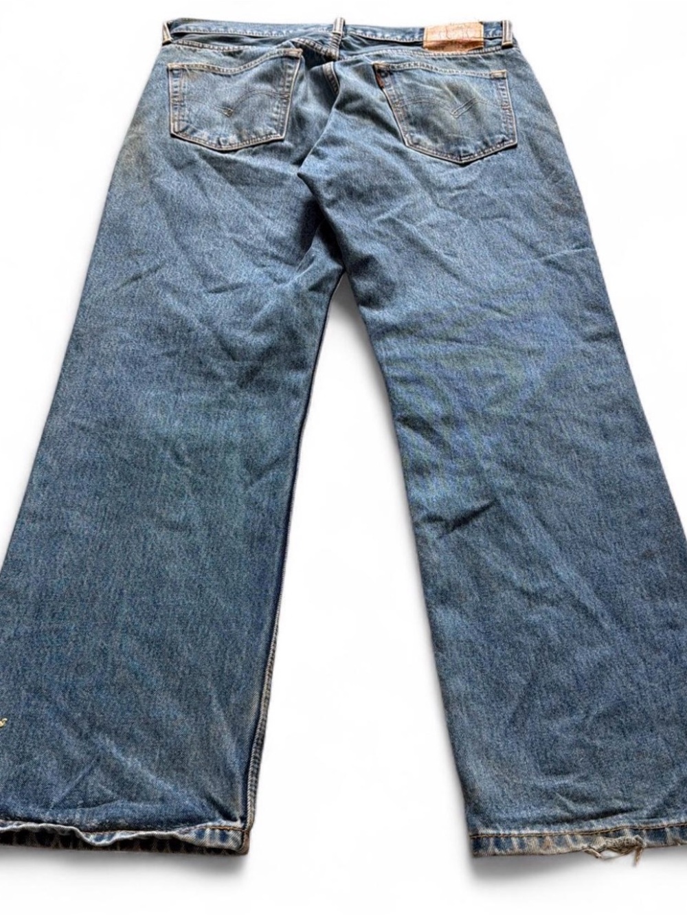 Vintage 2000s Thrashed Levi’s 559 Straight Leg Denim - Picture 2 of 5